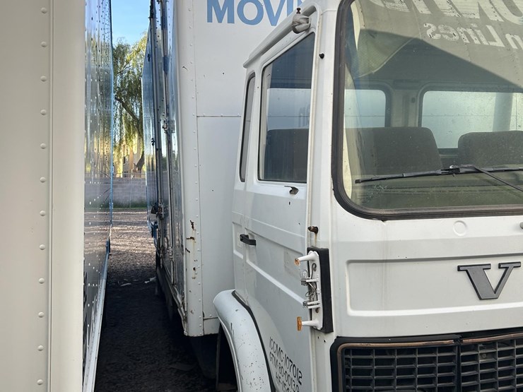 2015-volvo-f6-image-5