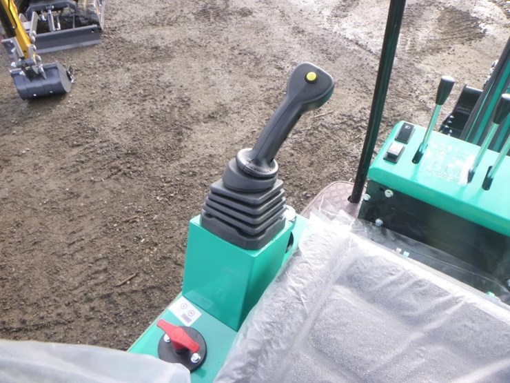 agt-mh12rx-hydraulic-excavator-image-22