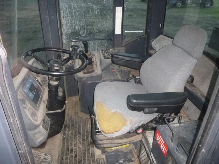 2005-deere-624j-image-7