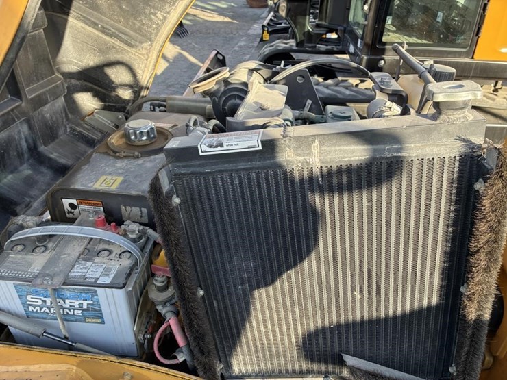 2018-volvo-dd25b-image-19