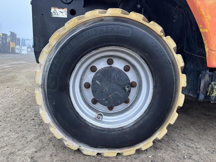 2015-jlg-g5-18a-image-18