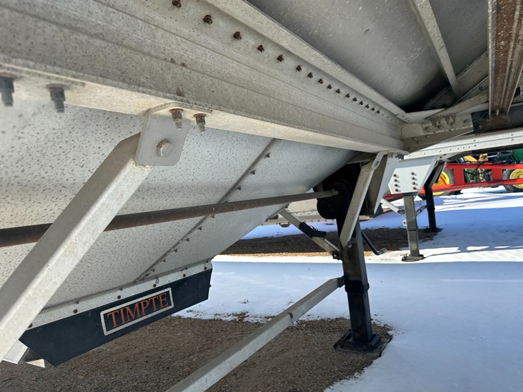 2016-timpte-hopper-bottom-image-39