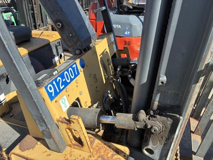 daewood-g25s-2-forklift-image-9