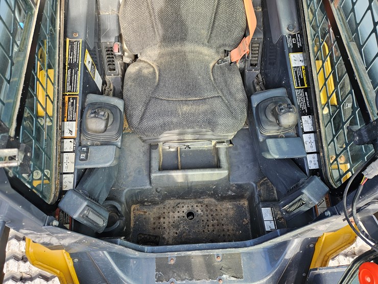 2020-deere-325g-image-9