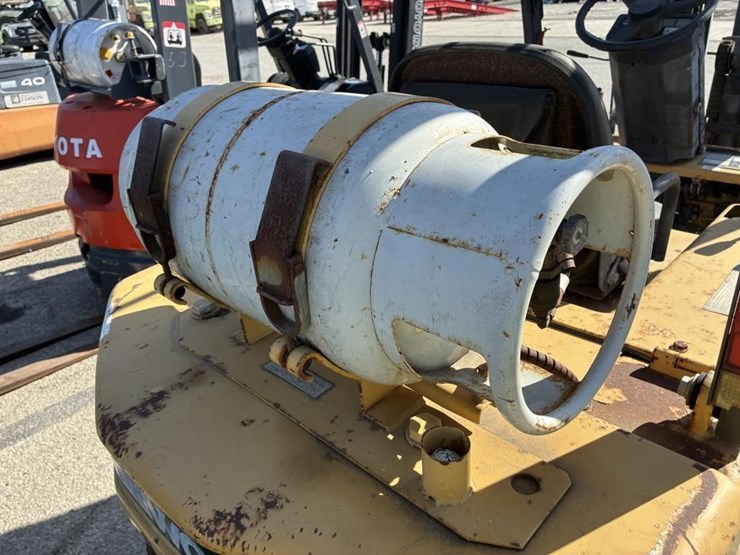 daewood-g25s-2-forklift-image-13