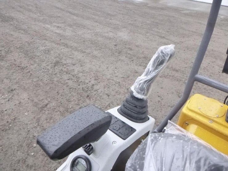 agt-mx12rx-hydraulic-excavator-image-22