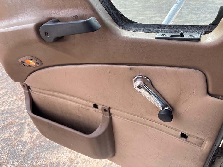 #31986-•-2007-mack-cv713-dump-truck-image-15