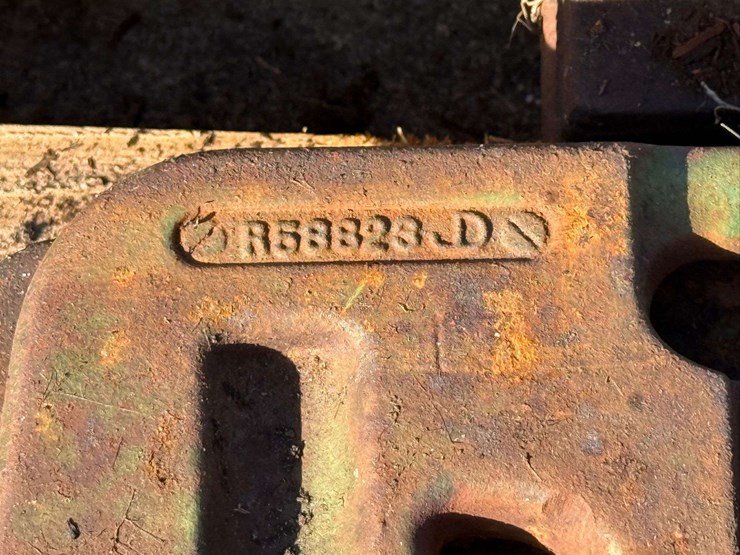 (4)-john-deere-suitcase-weights-image-2