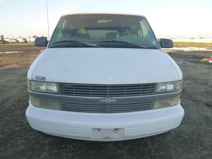 2000-chevrolet-astro-image-6