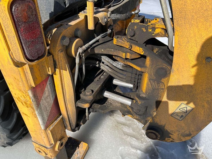 2010-jcb-3cx-image-22