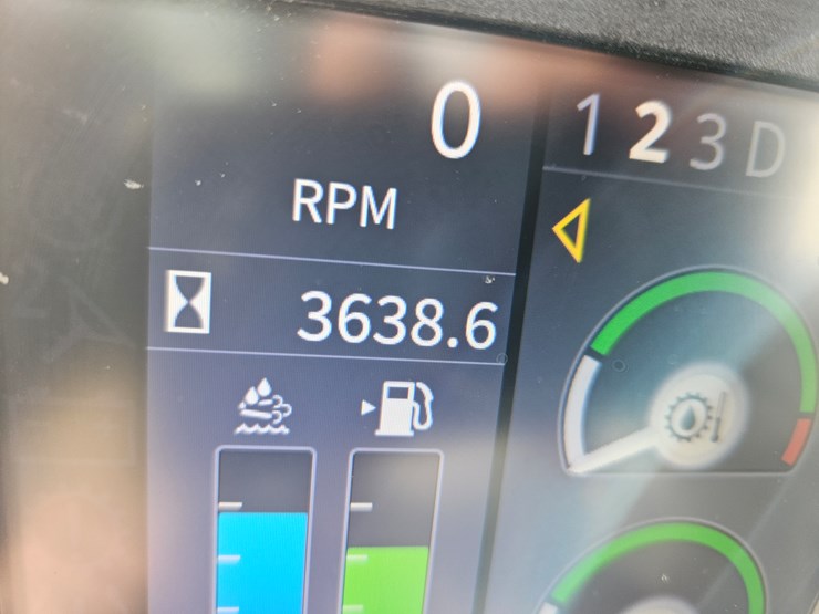 2022-deere-624p-image-23