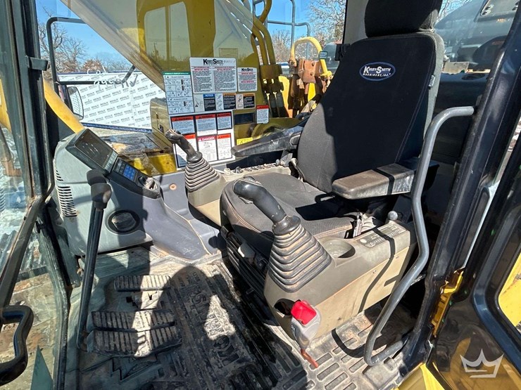 2016-komatsu-pc360lc-11-hydraulic-excavator-image-12