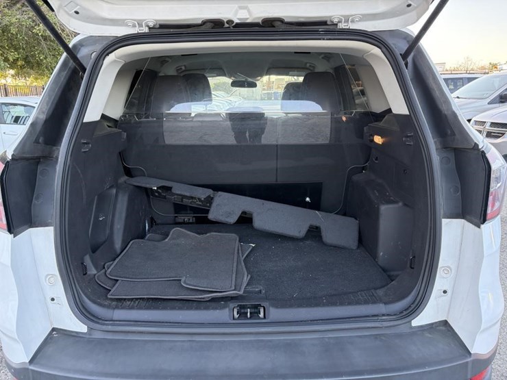 2017-ford-escape-image-24