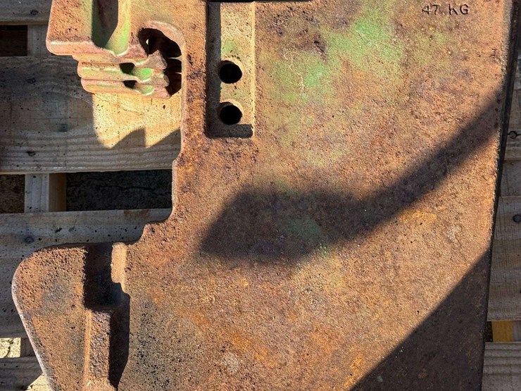 (4)-john-deere-suitcase-weights-image-1