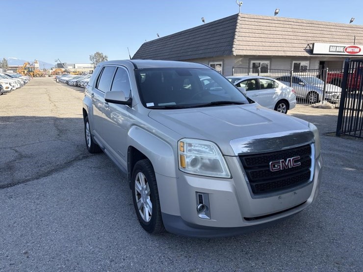 2012-gmc-terrain-sle-image-4