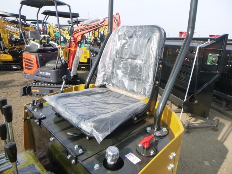 agt-h12r-hydraulic-excavator-image-19