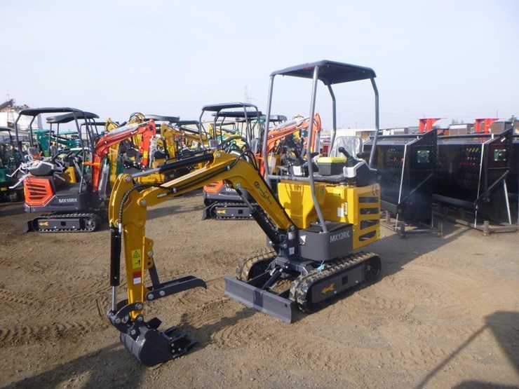 agt-mx12rx-hydraulic-excavator-image-1