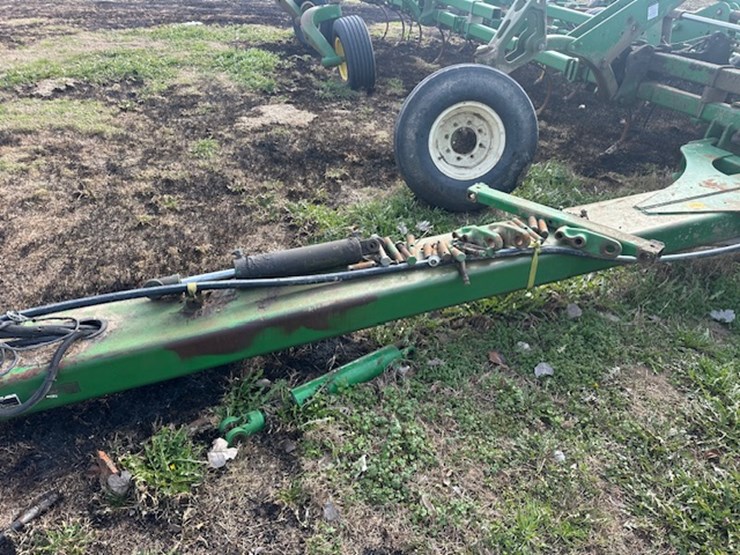 john-deere-2210-image-9