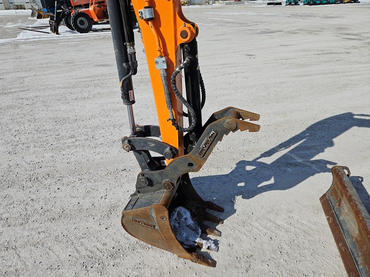 2024-develon-dx42-7-image-3