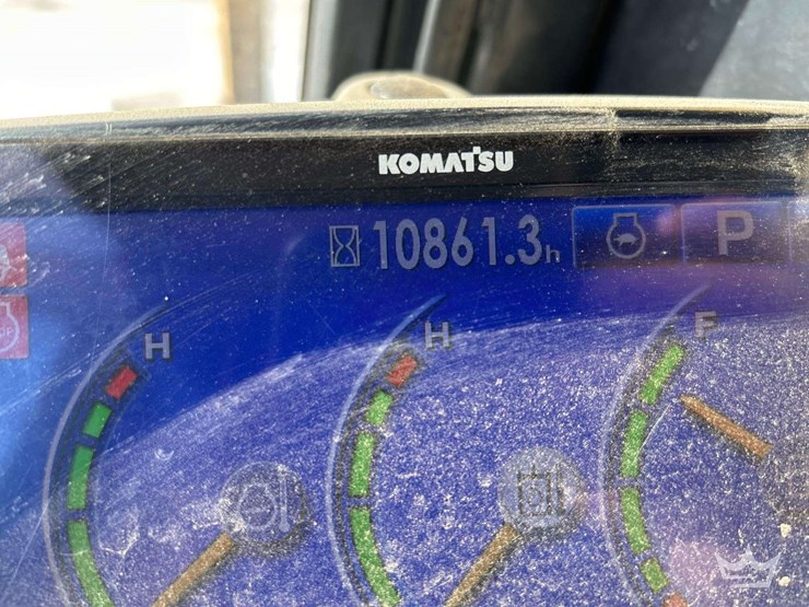 2015-komatsu-pc210-image-5