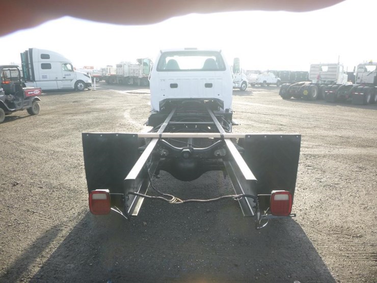 2012-ford-f650-image-6