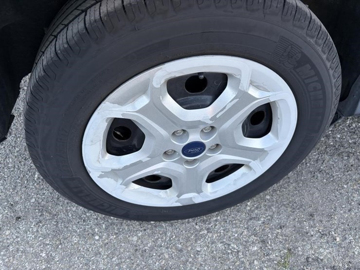 2017-ford-escape-image-31