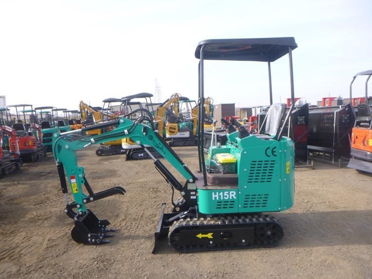 2025-agt-h15r-hydraulic-excavator-image-5