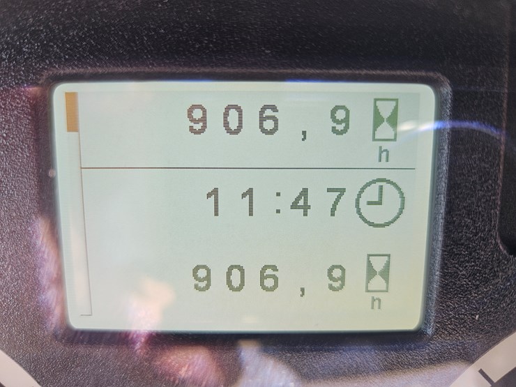 2020-john-deere-6145m-image-14