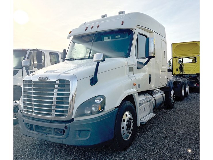 2017-freightliner-cascadia-125-image-1