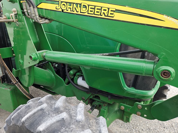 2013-john-deere-5075e-image-22