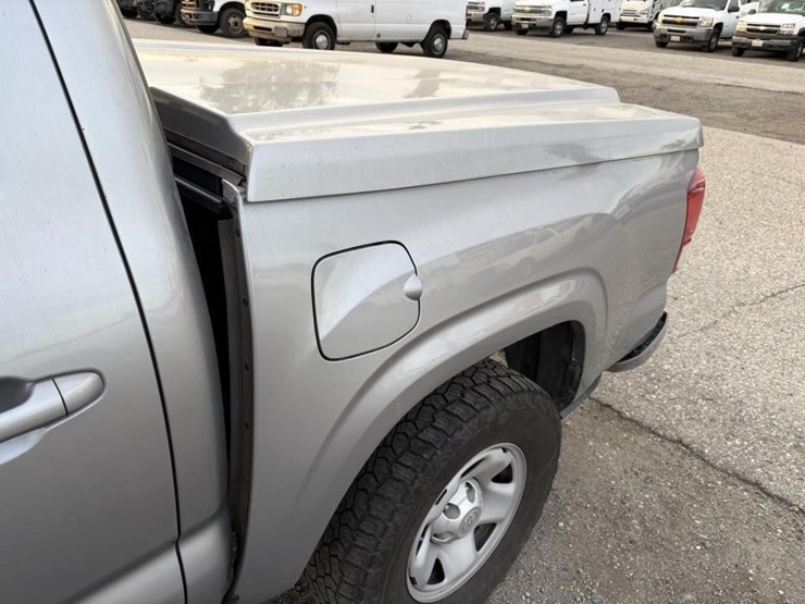 2020-toyota-tacoma-image-27