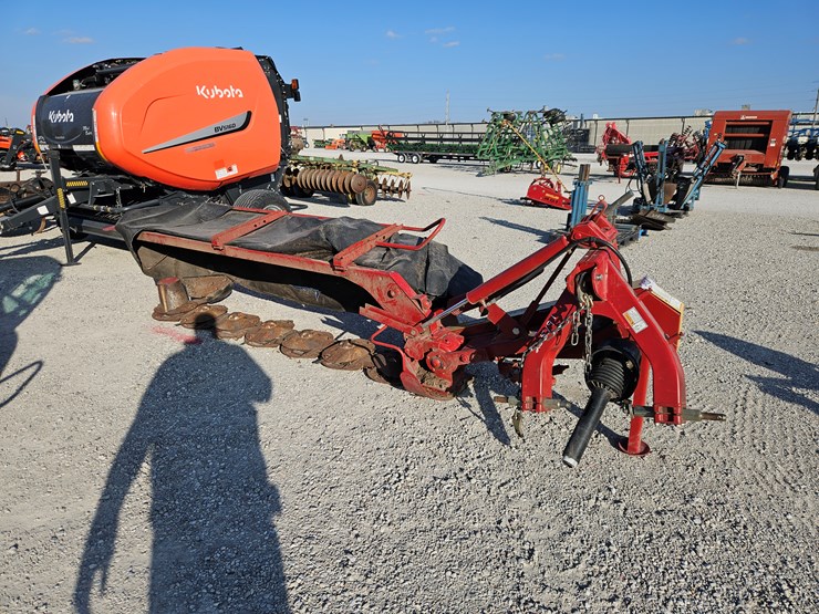 2015-new-holland-h6750-image-8