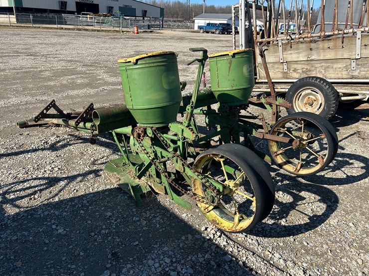 38029-john-deere-2-image-4