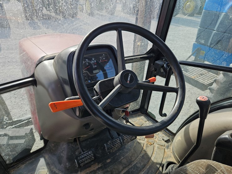 2015-case-ih-farmall-110a-image-9