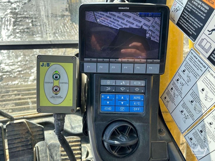 2013-komatsu-pc210-image-15