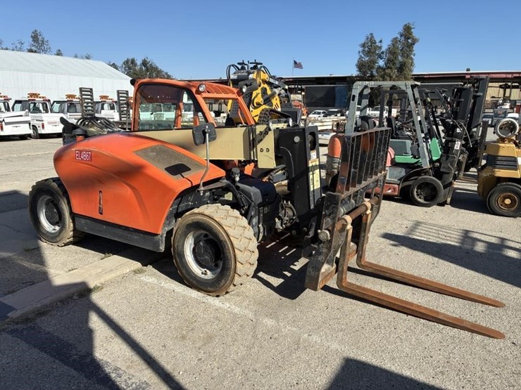 2015-jlg-g5-18a-image-2