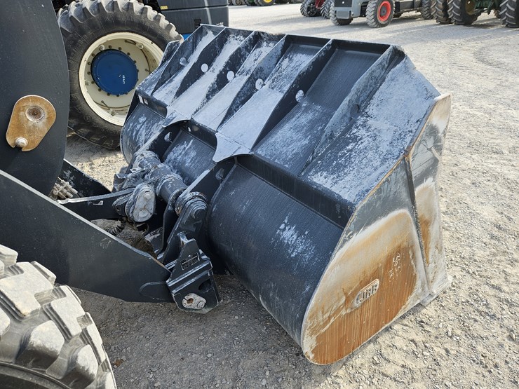 2022-deere-624p-image-5