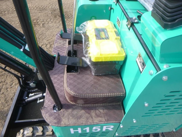 2025-agt-h15r-hydraulic-excavator-image-20