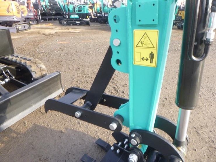 agt-qh12r-hydraulic-excavator-image-12