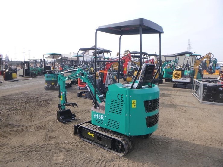 2025-agt-h15r-hydraulic-excavator-image-4