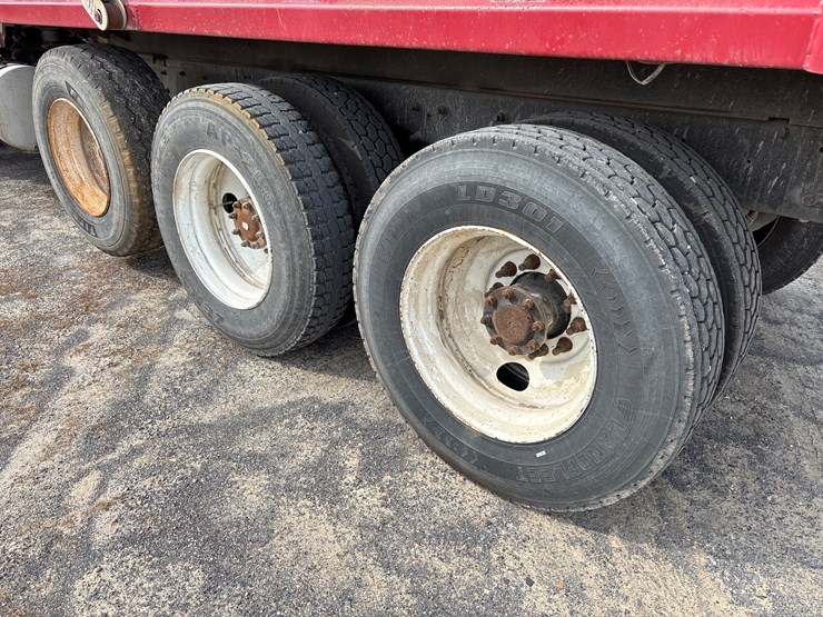 #31986-•-2007-mack-cv713-dump-truck-image-5