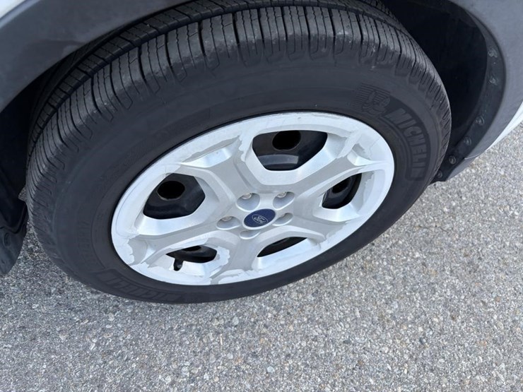 2017-ford-escape-image-33