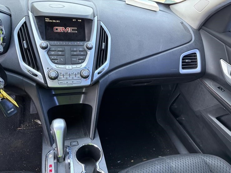 2012-gmc-terrain-sle-image-13
