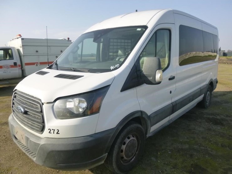 2019-ford-transit-image-1