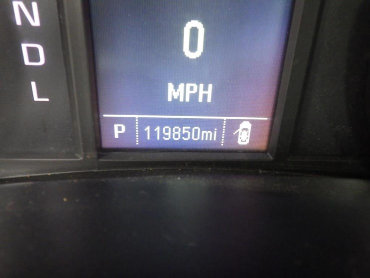 2018-chevrolet-1500-image-14