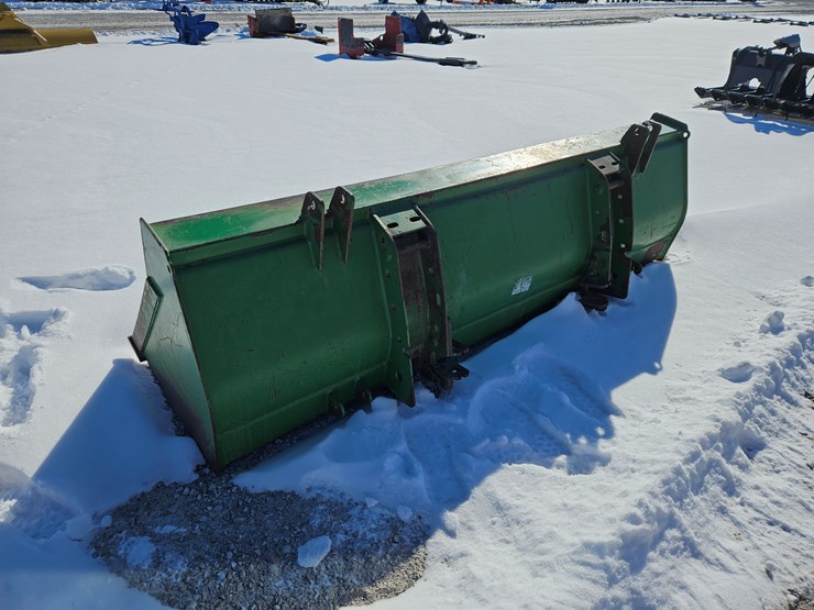 #205380-•-john-deere-smooth-bucket-image-2