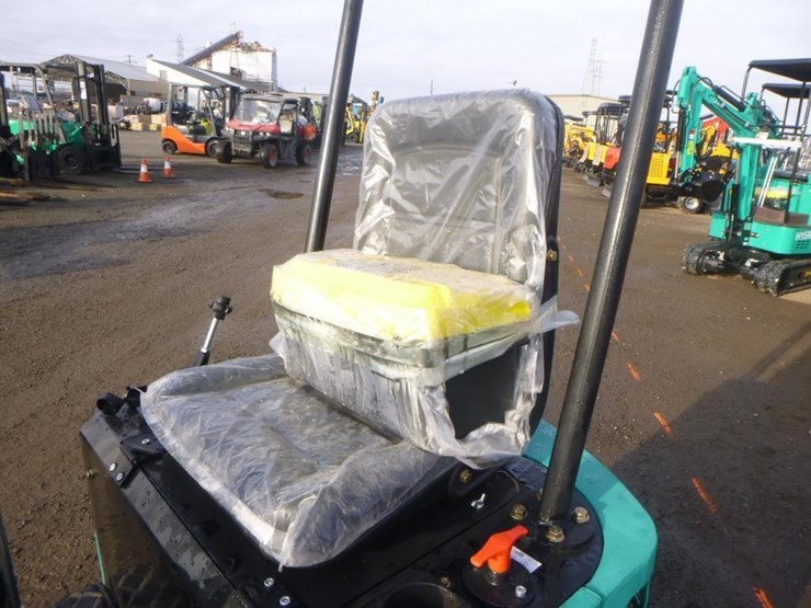 agt-qh12r-hydraulic-excavator-image-19