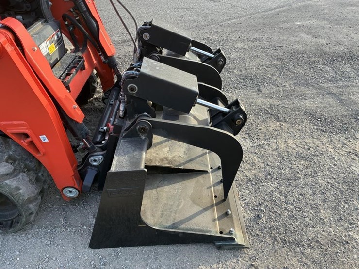 2024-kubota-svl75-3-image-6