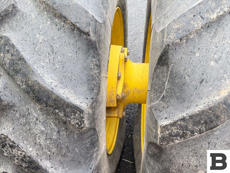 john-deere-8345r-image-42