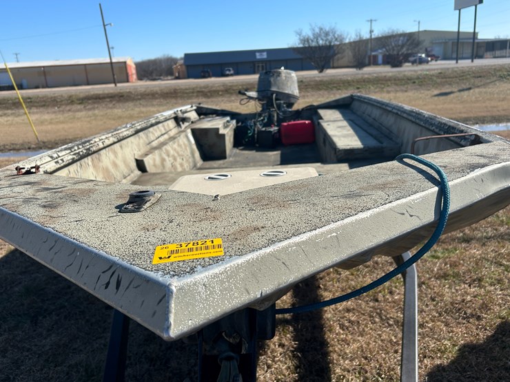 #37821-•-xpress-16'-flat-bottom-fishing-boat-w/-trailer-image-5